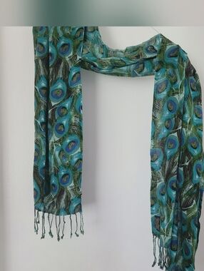 Fine Shawl 100% Viscose Peacock Print Scarf 100% Viscose Made In India 71" X 24"